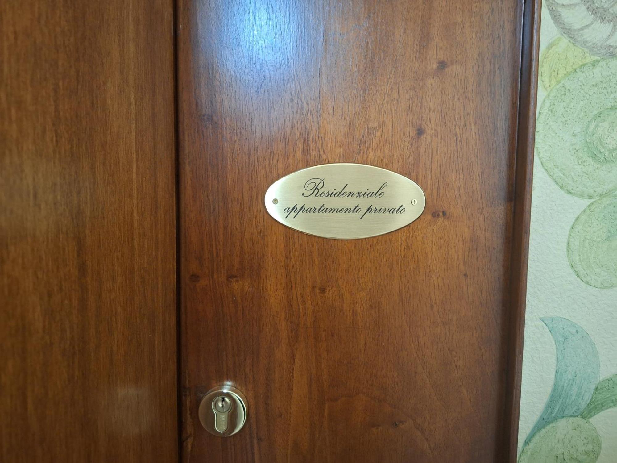 Studio Apartment One Double Bed,1591550440:JPEG